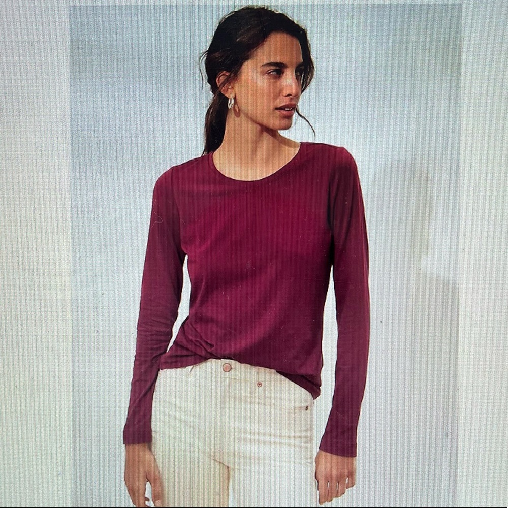 Banana Republic Factory Women's Timeless Crew Neck Long Sleeve T Shirt Burgundy